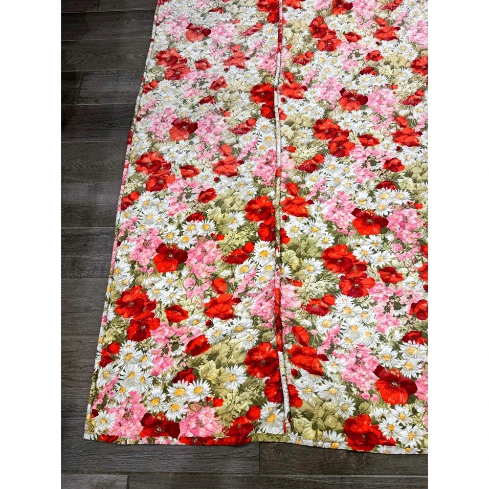 Handmade Quilted Bedspread Womens Red Floral Poppy Daisy Cottagecore Retro Twin